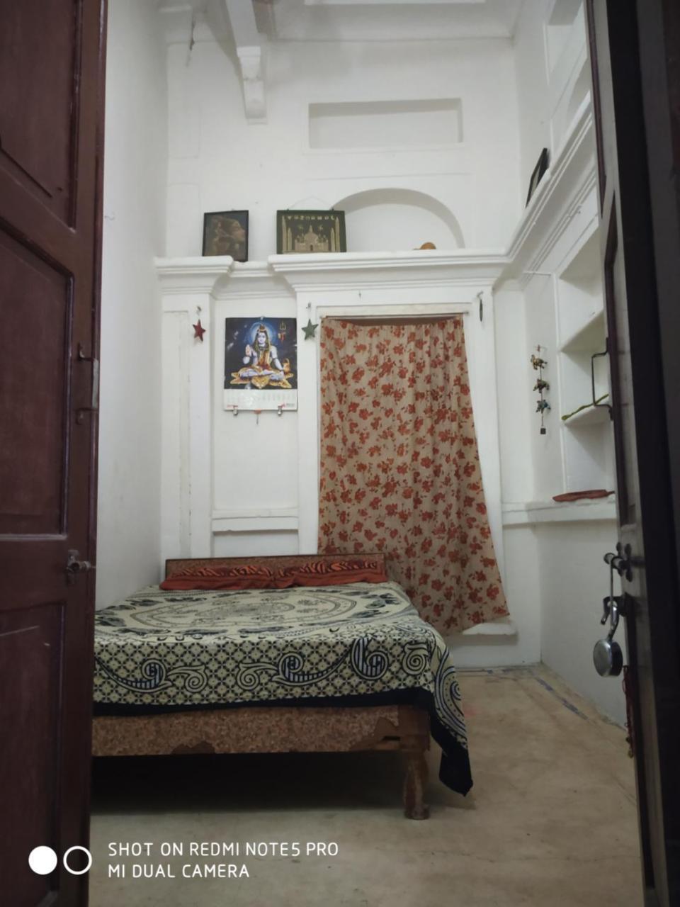 Savitri Palace 布什格尔 外观 照片